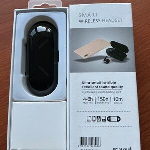 Wireless earbuds